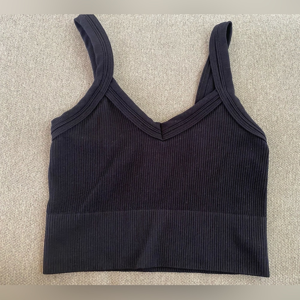Crop Top Black. Brand Cotton Candy
